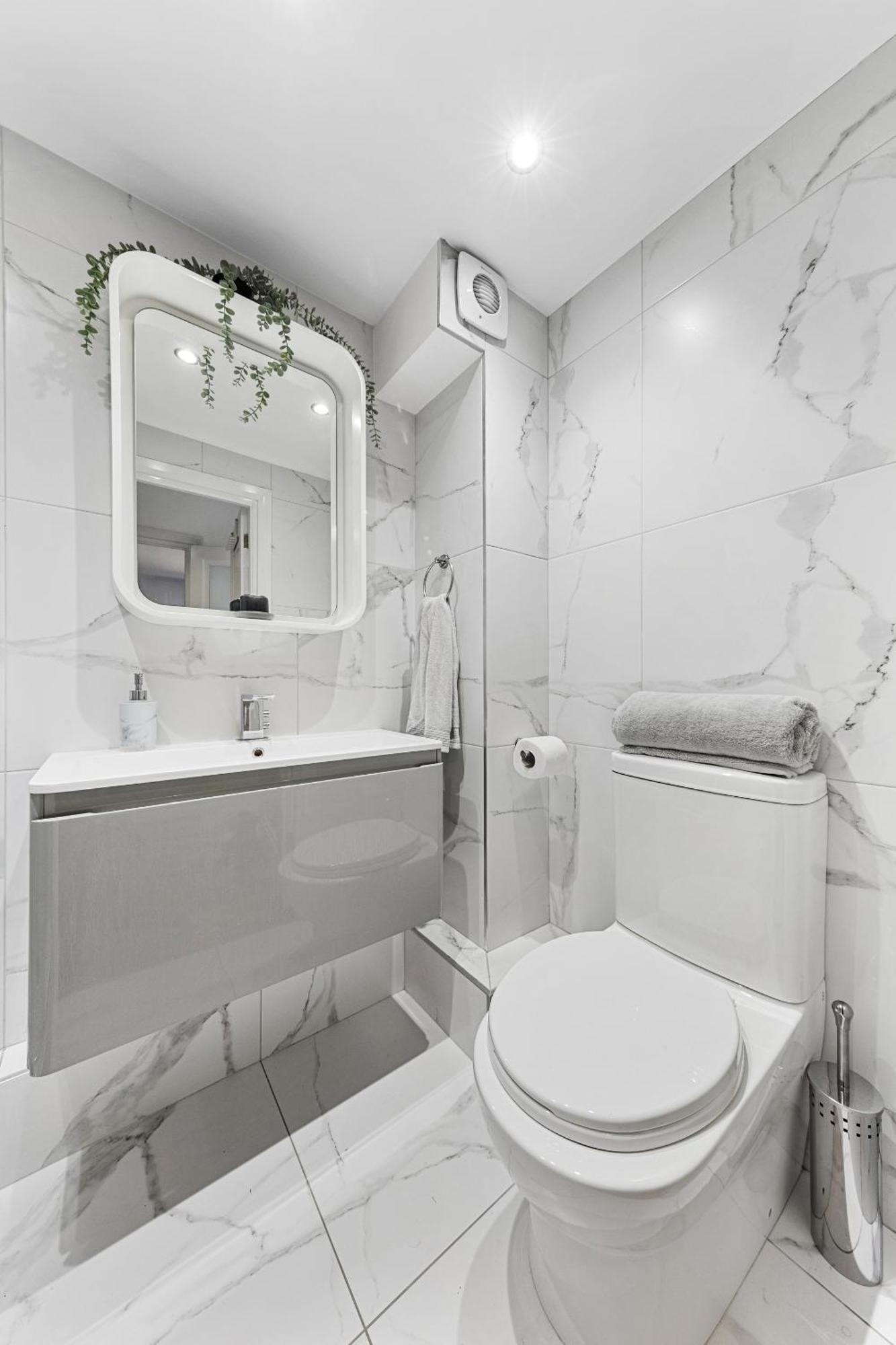 Central London Luxury, Relaxing Apartment! 2 Mins From Paddington Station! Exterior photo