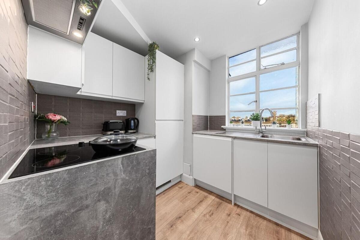 Central London Luxury, Relaxing Apartment! 2 Mins From Paddington Station! Room photo